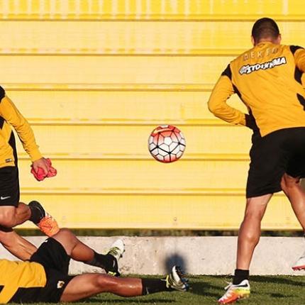 aek_i-apostoli-tou-agona-me-ton-paok.jpg