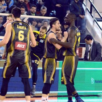 Η ΑΕΚ διέσυρε τον Απόλλωνα στην Πάτρα με 89-48