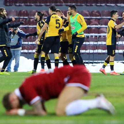 ael-aek.jpg