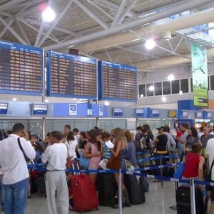 Κανονικά οι πτήσεις αύριο - Παράνομη κρίθηκε η στάση εργασίας των Ελεγκτών