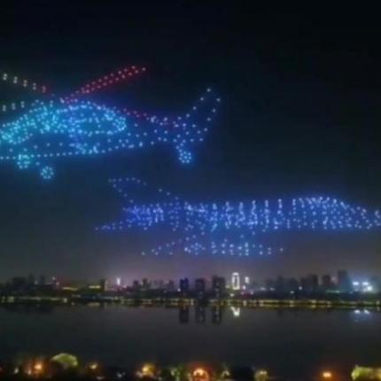 aeroplano_ston_ourano.jpg