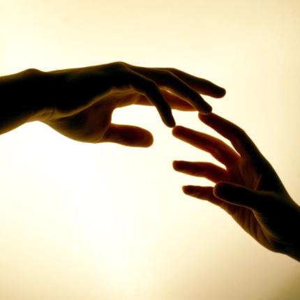 Πρώτη φορά δημιουργήθηκε τεχνητό χέρι που νιώθει το άγγιγμα