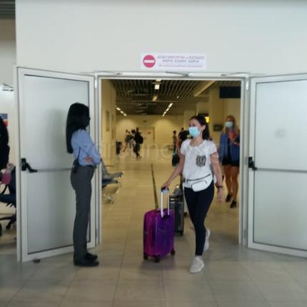 αεροδρόμιο χανίων, πρώτη πτήση (φωτο: zarpanews)