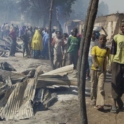 Νιγηρία: 15 νεκροί από έκρηξη παγιδευμένου οχήματος στο Μαϊντουγκούρι