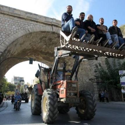 Κρίσιμο τετ α τετ των αγροτών με Στουρνάρα και Τσαυτάρη