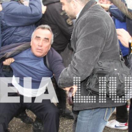Χημικά και προσαγωγές αγροτών σε μπλόκο στην Αμαλιάδα