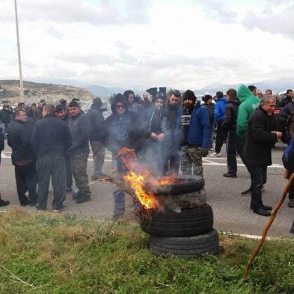 αγροτες - παχεια αμμος