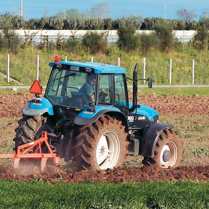 Aπαλλάσσονται από την τήρηση βιβλίων οι αγρότες με έσοδα μέχρι 10.000 ευρώ  