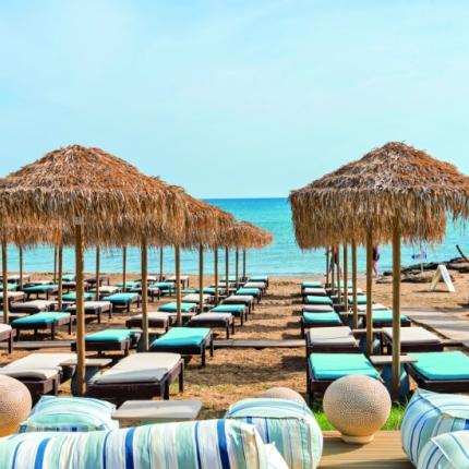 παραλία beach bar