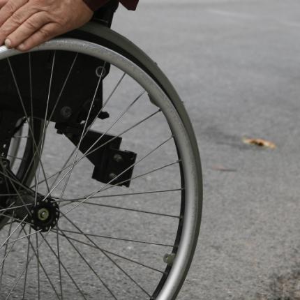 &quot;Προσπαθώ 10 μήνες να αποκτήσω αναπηρικό αυτοκίνητο&quot; - Επιστολή γυναίκας ΑμεΑ προς τον Α. Σαμαρά