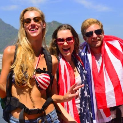 american_tourists_183536875.jpg