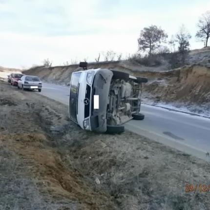 Ανατροπή οχήματος με ένα ελαφρά τραυματία στην περιοχή  Κοκκίνη Χάνι 