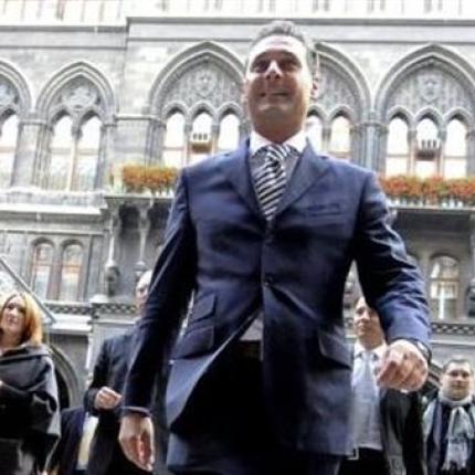 Σαφές προβάδισμα της αυστριακής ακροδεξιάς σε δημοσκοπήσεις
