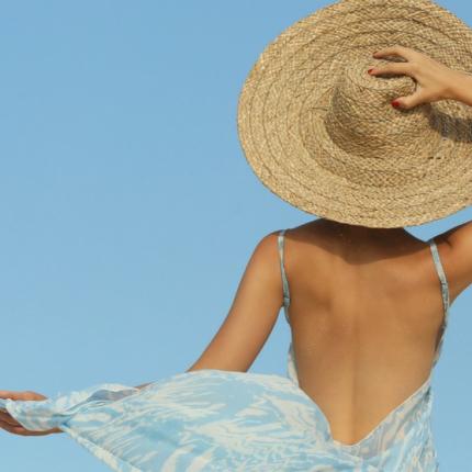 καλοκαιρι γυναίκα