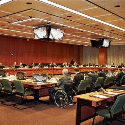 Στην ατζέντα του σημερινού Eurogroup η Γαλλία, η Ιταλία και η Ελλάδα