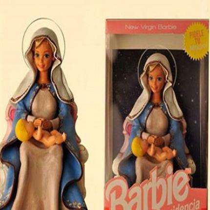 Η Μπάρμπι σε ρόλο ... Παναγίας προκαλεί πανικό στο Μπουένος Άιρες