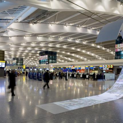 Αποκαταστάθηκε το «μπλακ άουτ» στον εναέριο χώρο του Λονδίνου