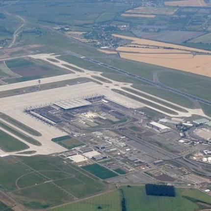 berolino-neo-aerodromio-brandembourgou.jpg