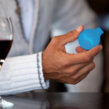 Το "έξυπνο" τηλέφωνο σας θα σας προειδοποιεί όποτε έχετε πιει παραπάνω!