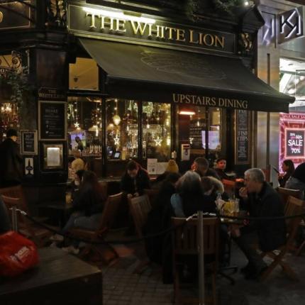 βρετανια νυχτερινη διασκέδαση