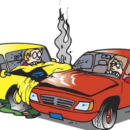 Πάνω σε 3 αυτοκίνητα έπεσε οδηγός στα Χανιά