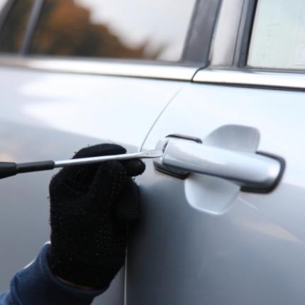 κλεφτης αυτοκινητο