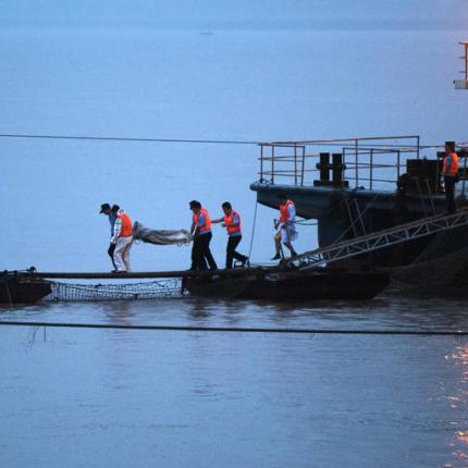 chinaboat_002_475619548.jpg