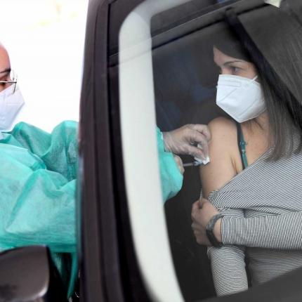 εμβολιασμος στο αυτοκινητο