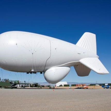 στρατιωτικό αερόπλοιο