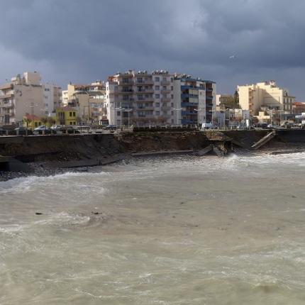 Κατέρρευσε μέρος του κόλπου Δερματά (φωτογραφίες)