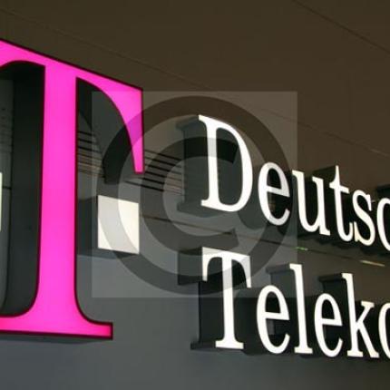 Ετοιμάζει 5.000 απολύσεις η Γερμανική Deutsche Telecom