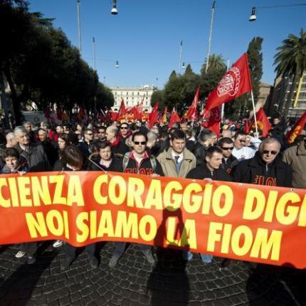 Μεγάλη διαδήλωση κατά της πολιτικής Ρέντσι στη Ρώμη