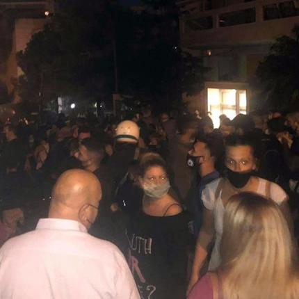σκυλος διαμαρτυρια