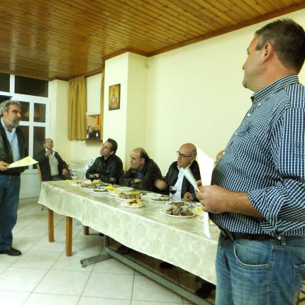 Ερασιτέχνες εραστές του κρασιού διαγωνίστηκαν στην Μονή του Μαλεβιζίου