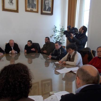 Συνεδρίασε η διακομματική επιτροπή για την κατανομή των Δημοτικών κοινόχρηστων χώρων