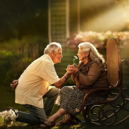 ηλικιωμένο ζευγάρι-αγάπη.jpg