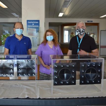 Κουβούκλια εξέτασης και διασωλήνωσης ασθενών από το Πολυτεχνείο Κρήτης στο Γενικό Νοσοκομείο Χανίων