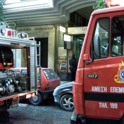 Συναγερμός στη Πυροσβεστική για πτώση σε φρεάτιο 