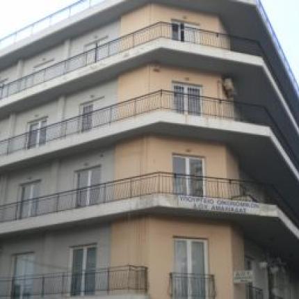 Πάτρα: Έκλεβαν πολίτες μέσα στο κτίριο της εφορίας