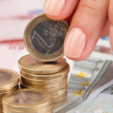 Μπέρδεμα με την έκτακτη εισφορά -Τι θα γίνει με το ψαλίδισμα κατά 30% 