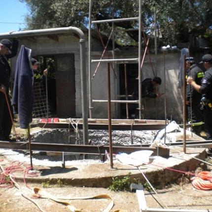 Χανιά: Κανένα σημάδι ζωής από τον 39χρονο που &quot;θάφτηκε&quot; στο πηγάδι