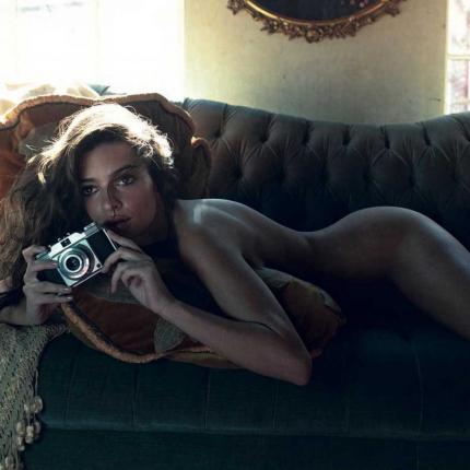 emily-ratajkowski-vanity-fair-spain-february-201800003.jpg
