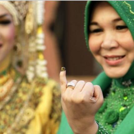 Ινδονησία: Ο Πραμπόβο αμφισβητεί τα αποτελέσματα των προεδρικών εκλογών 