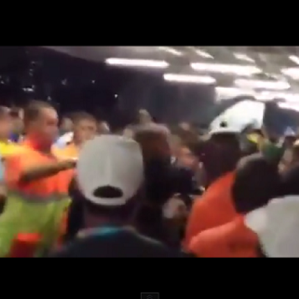 Άγριο ξύλο μεταξύ Βραζιλιάνων και φιλάθλων της Ουρουγουάης (βίντεο)