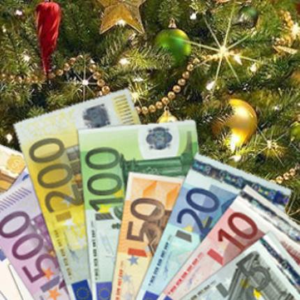 Καταβάλλονται σήμερα οι συντάξεις του ΟΓΑ και το επίδομα Χριστουγέννων 