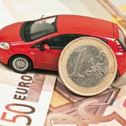 Επανέρχονται τα σενάρια για μείωση του τεκμηρίου ΙΧ