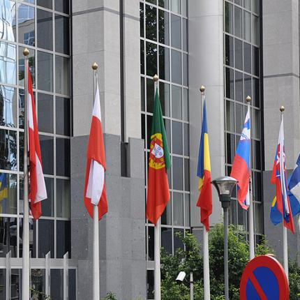 «Αναβλήθηκε επ' αόριστον» η Σύνοδος για την απασχόληση στην Ιταλία