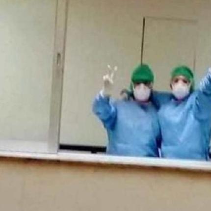 νοσοκομειακοί γιατροί-κορωνοϊός