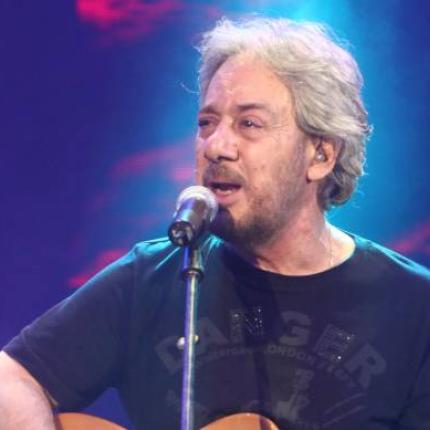 Θλίψη και συγκίνηση στην κηδεία του Αντώνη Βαρδή