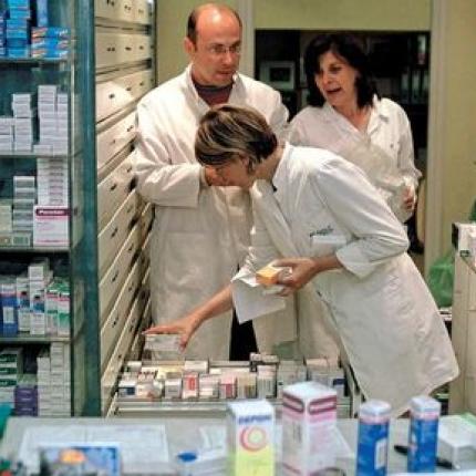 Σκληρή απάντηση των φαρμακοποιών στον υπουργό Ανάπτυξης